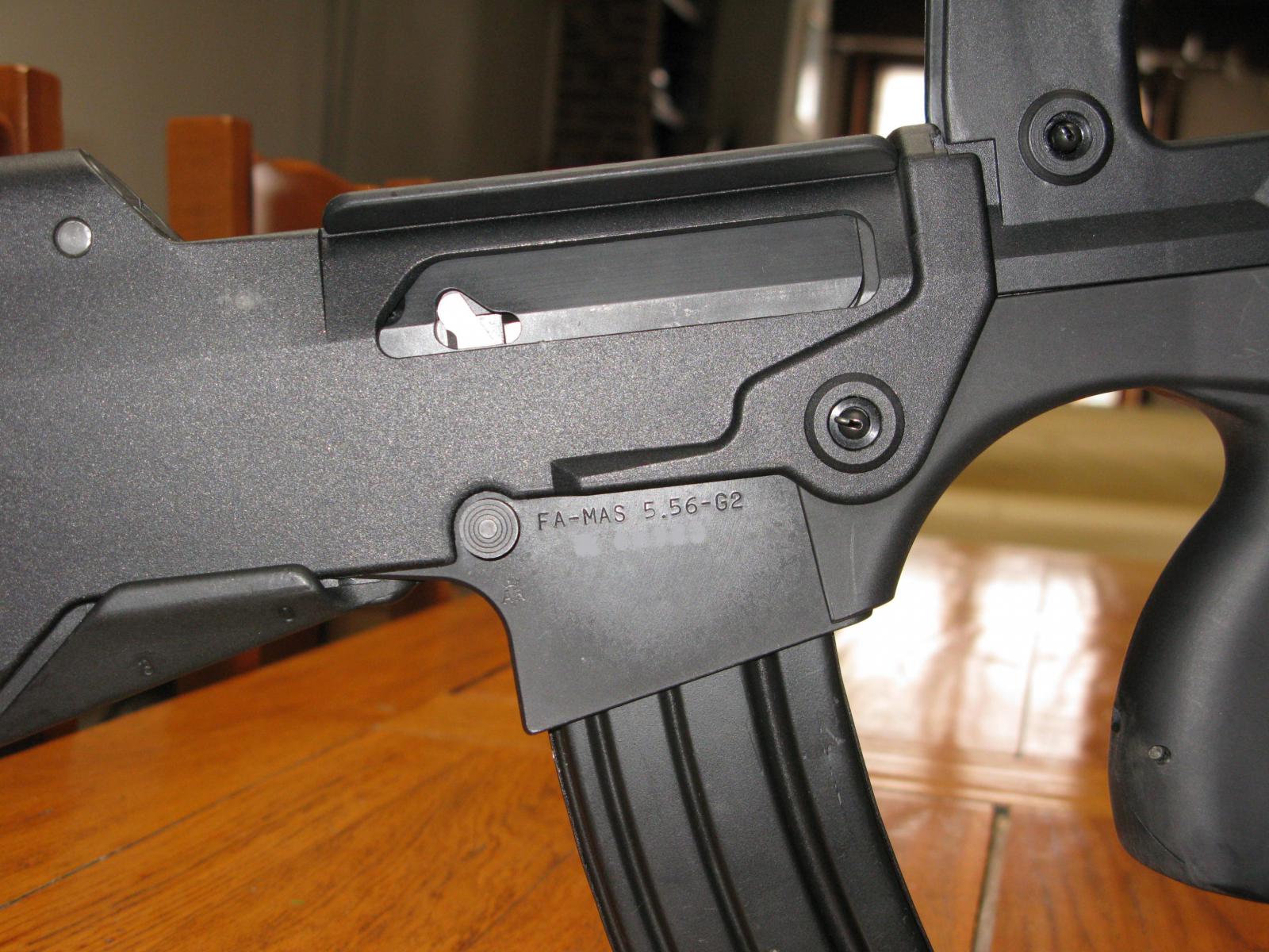 FAMAS_G2EjectionPort.jpg