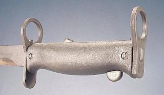 FAMAS_BayonetGrip_A.jpg