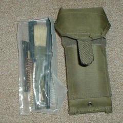 FAMAS_CleaningKitG.jpg