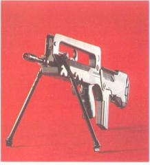 FAMAS_F1_FrontLeft.jpg