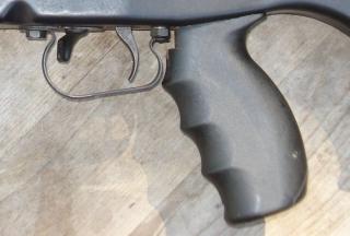 FAMAS_Grip.jpg