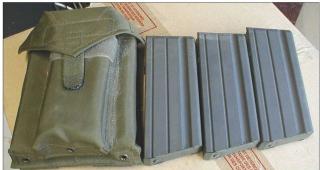 FAMAS_Magazine3wPouch.jpg