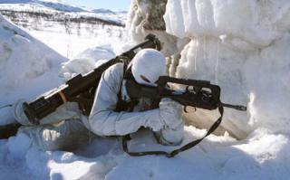 FAMAS_in_action_156.jpg