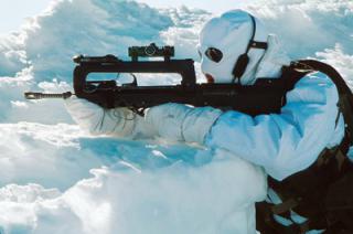 FAMAS_in_action_174.jpg