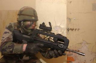 FAMAS_in_action_222.jpg
