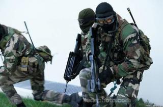 FAMAS_in_action_293.jpg