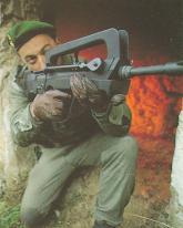 FAMAS_in_action_30.jpg