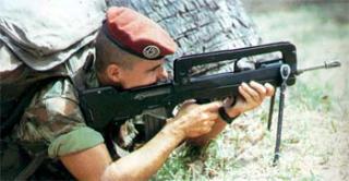FAMAS_in_action_69.jpg