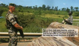 FAMAS_in_action_84.jpg