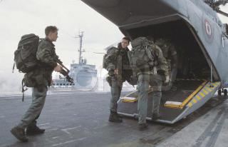 FAMAS_in_action_86.jpg
