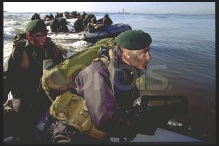 FAMAS_in_action_88.jpg