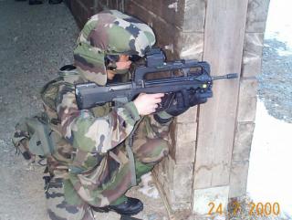 FAMAS_in_action_93.jpg