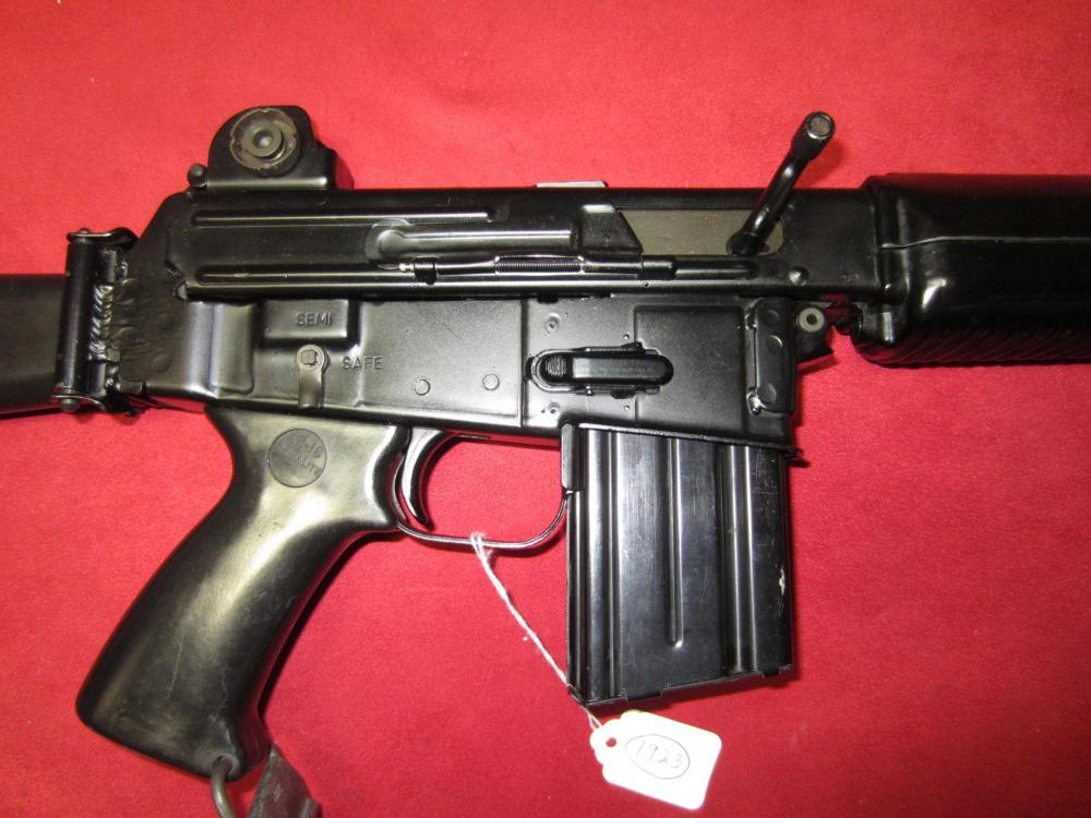ar180 005.jpg
