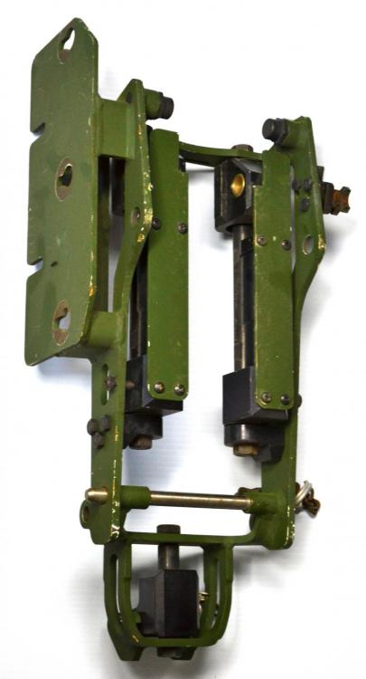 machine gun mount 14.JPG
