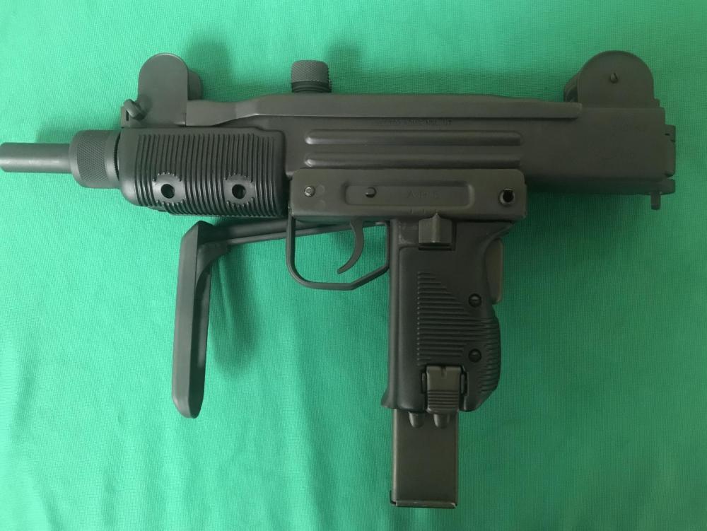miniuzi2.jpg