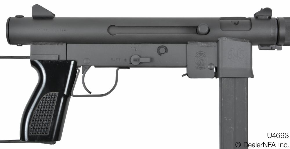 U4693 - 3@2x.jpg