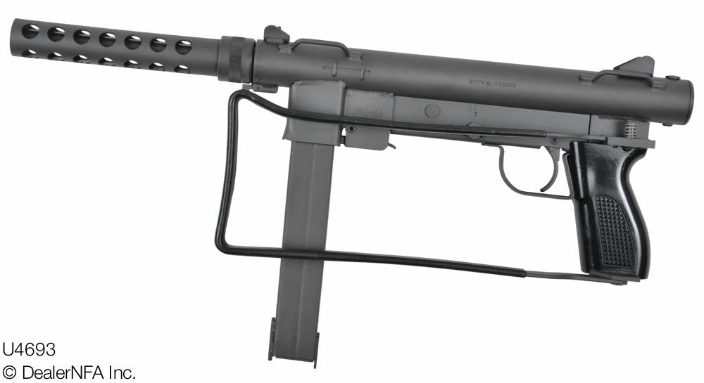 U4693 - 6@2x.jpg