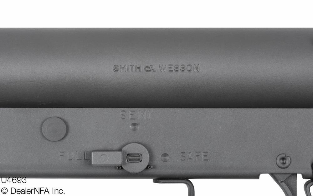 U4693 - 8@2x.jpg