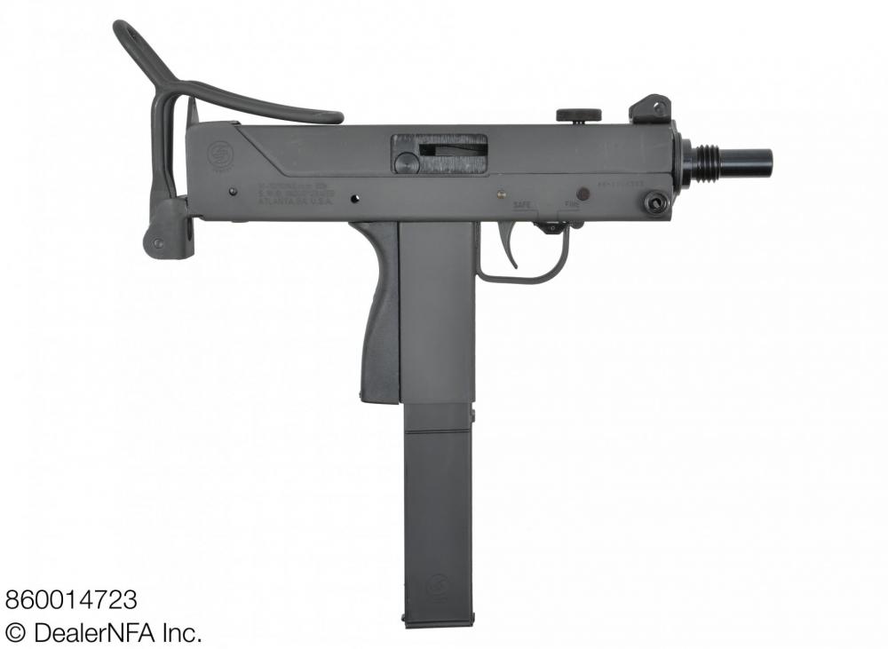 860014723_Daniel_SW_M11 - 002@2x.jpg