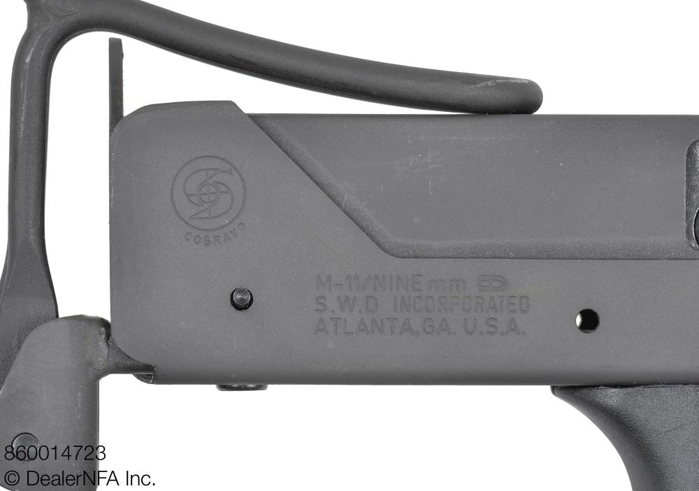 860014723_Daniel_SW_M11 - 004@2x.jpg