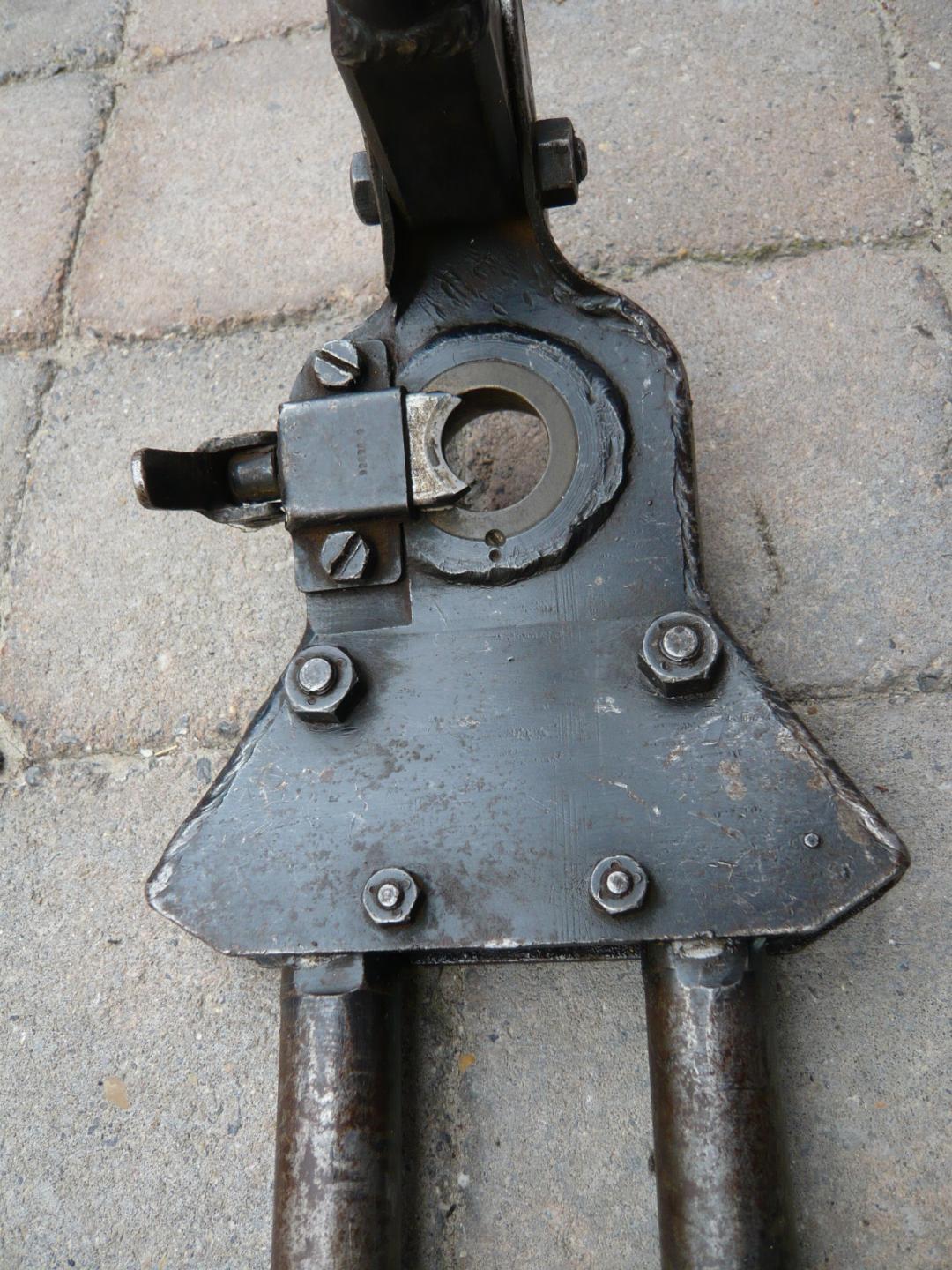 Wts Original US WWII M2 .30 cal tripods & T&E/Pintle sets for Browning m1919a4 Machine Gun