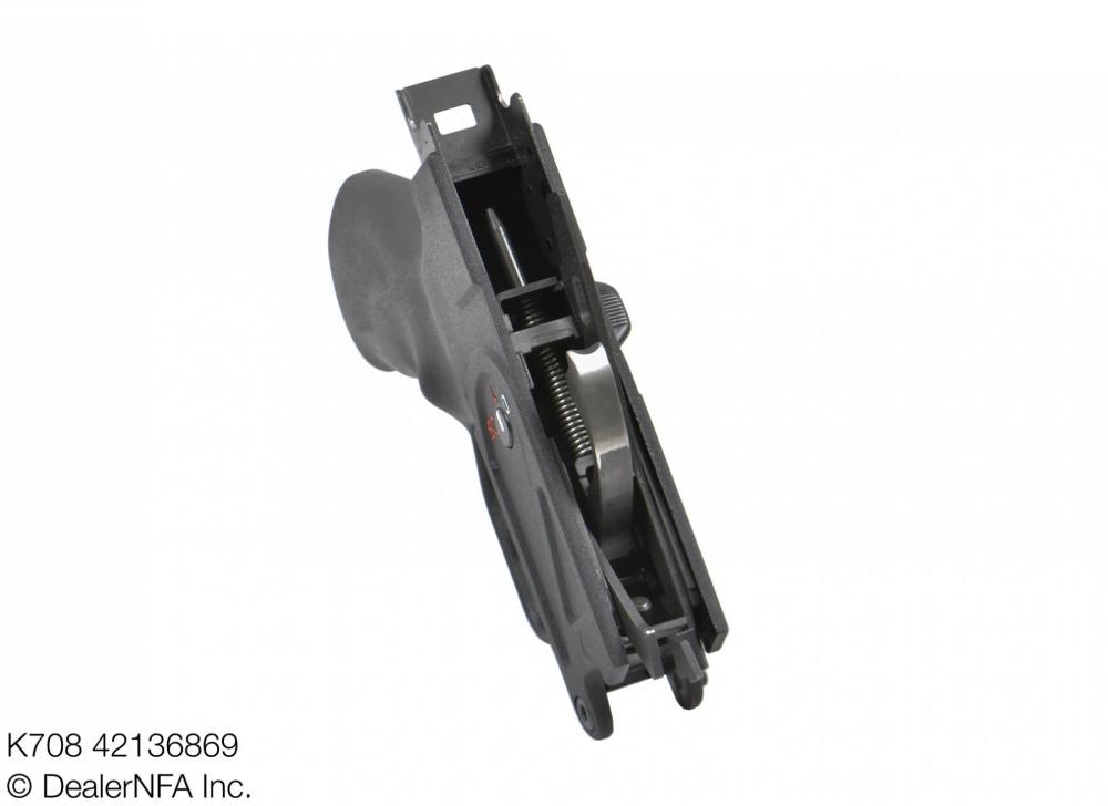 K708_42136869_Qualified_Manufacturing_HK_HK53 - 004@2x.jpg