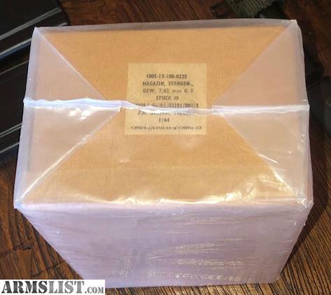 9001906_04_1964_rare_sealed_factory_pack__640.jpg