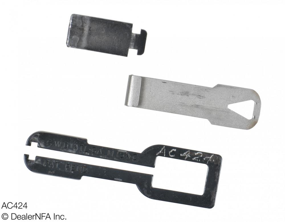 AC424_SWD_Daniel_M15AC_SEAR - 001@2x.jpg