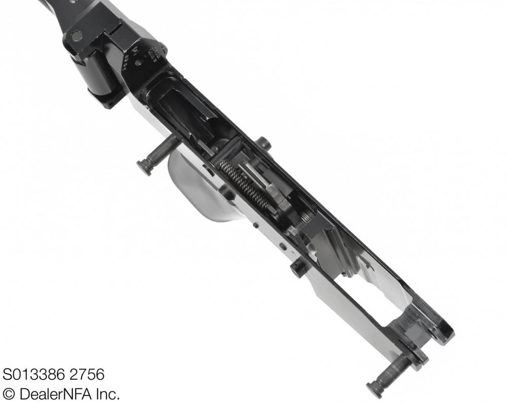 S013386_2756_FN_FNC_SH_Arms - 006@2x.jpg