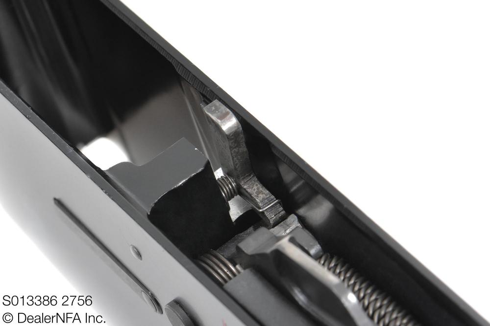 S013386_2756_FN_FNC_SH_Arms - 007@2x.jpg