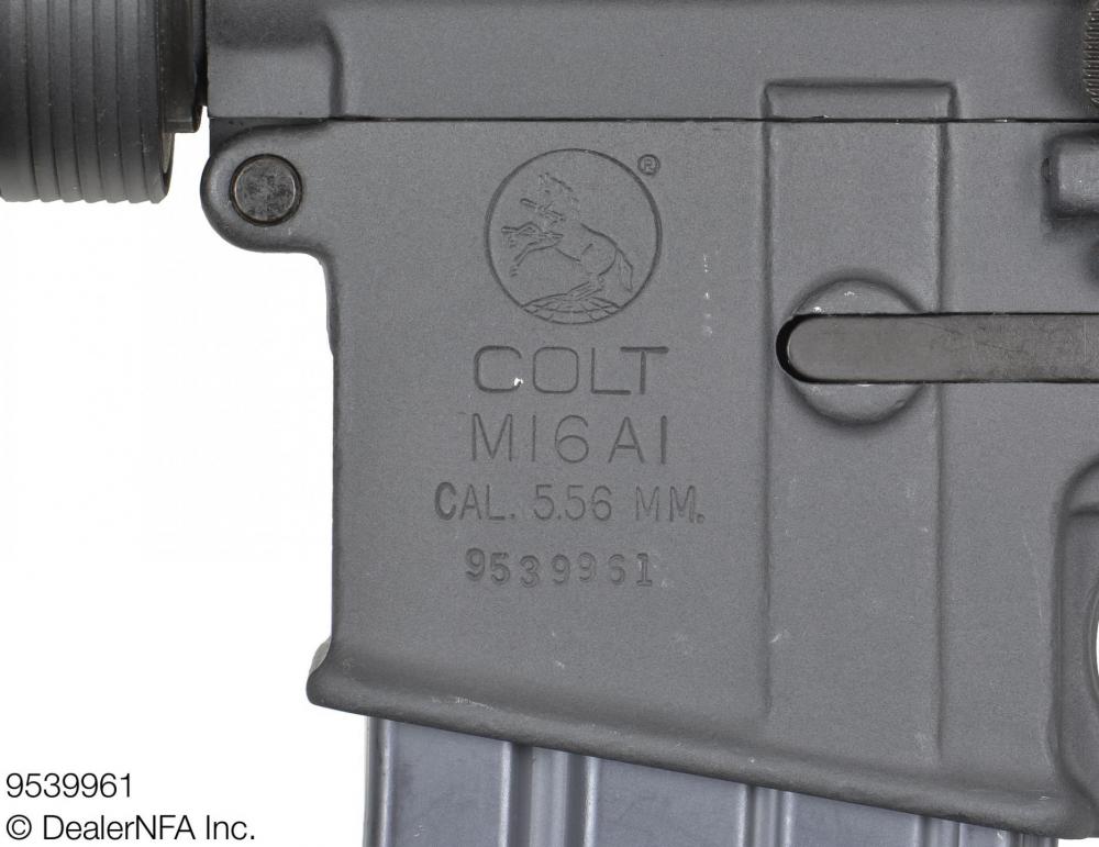 9539961_Colt_M16 - 008@2x.jpg