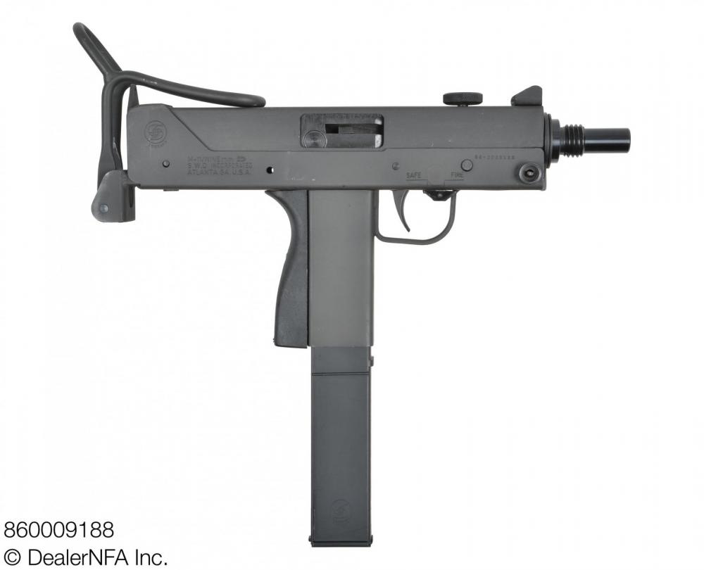 860009188_Daniel_SW_M11 - 001@2x.jpg