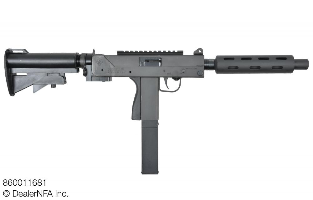 860011681_SWD_Daniel_M11 - 001@2x.jpg