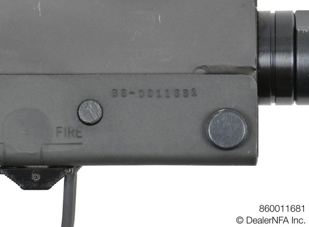 860011681_SWD_Daniel_M11 - 007@2x.jpg