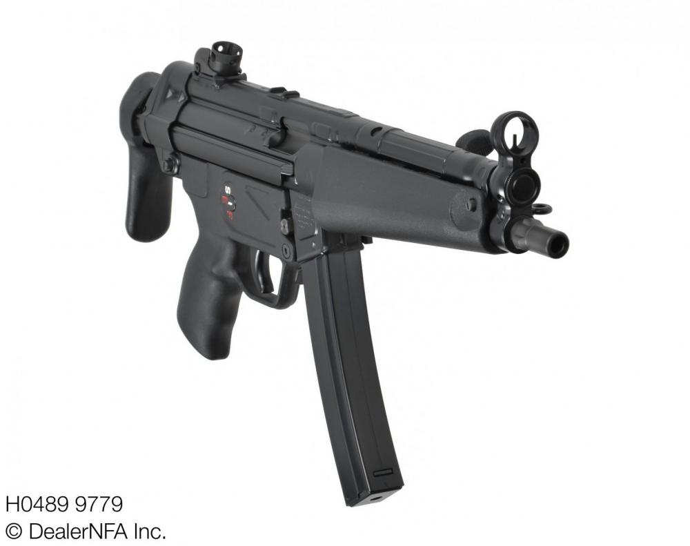 H0489_9779_Fleming_Firearms_HK_MP5 - 003@2x.jpg