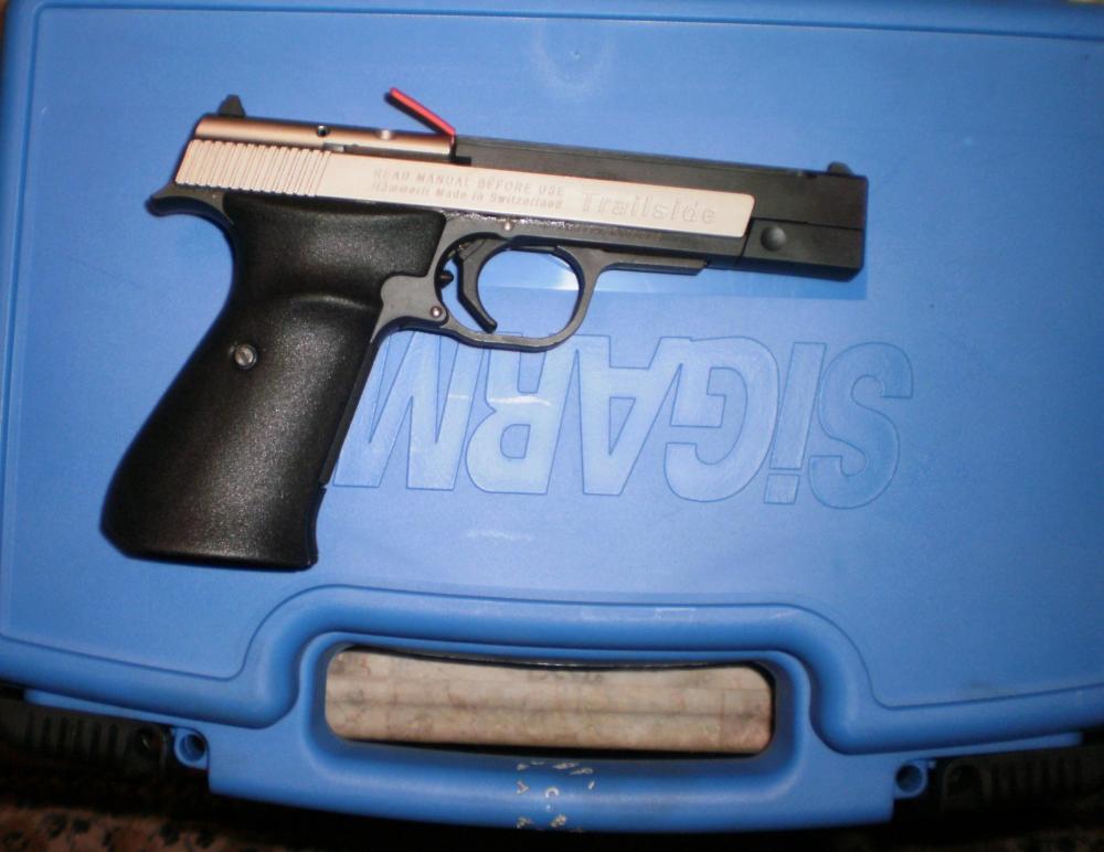 Sig Trailside right on box.jpg