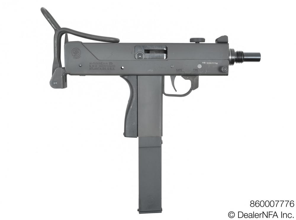 860007776_SWD_Daniel_M11 - 001@2x.jpg