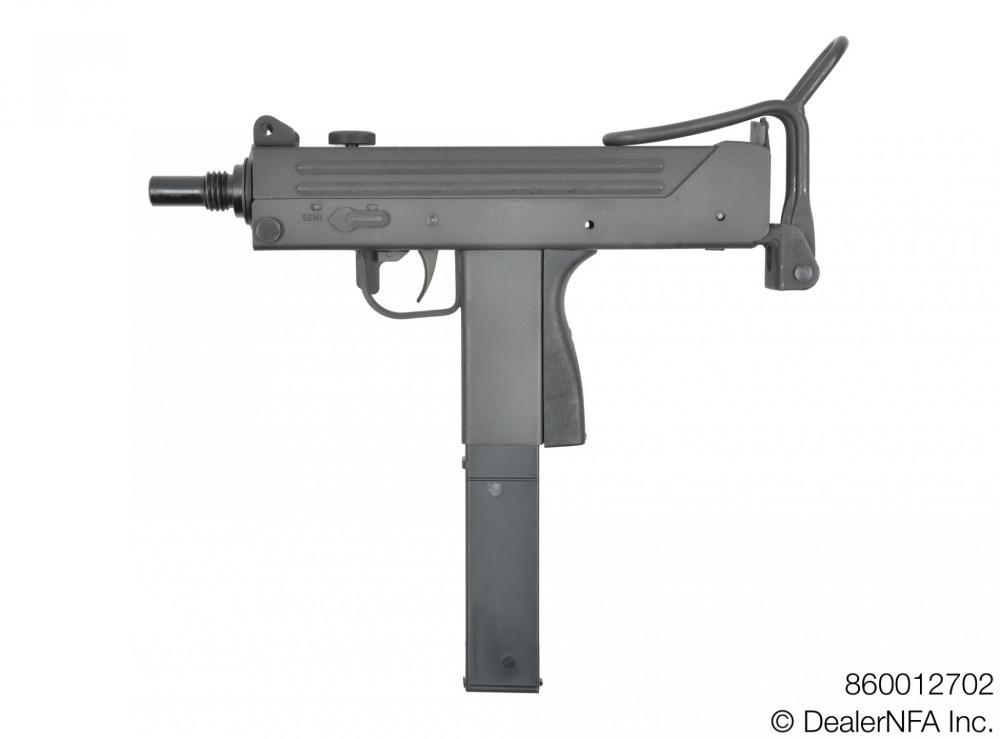 860012702_SWD_Daniel_M11 - 002@2x.jpg