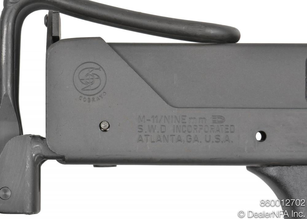 860012702_SWD_Daniel_M11 - 003@2x.jpg