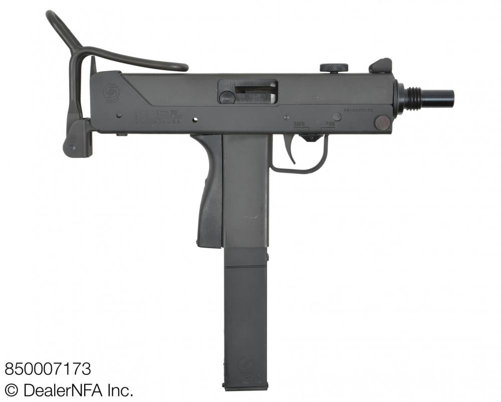 850007173_Daniel_SWD_M11 - 02@2x.jpg