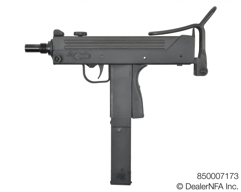 850007173_Daniel_SWD_M11 - 03@2x.jpg