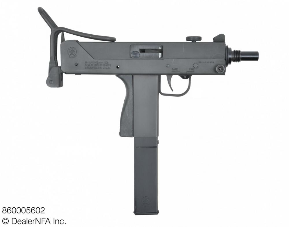 860005602_SWD_Daniel_M11 - 01@2x.jpg