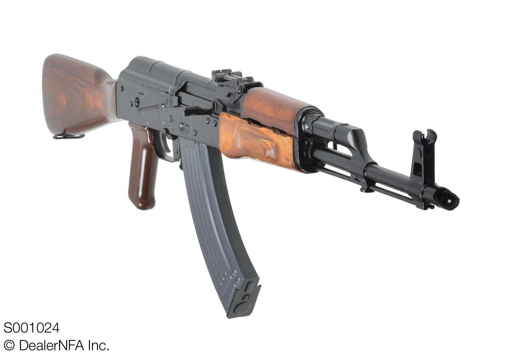 S001024_Maadi_Company_AKM - 03@2x.jpg