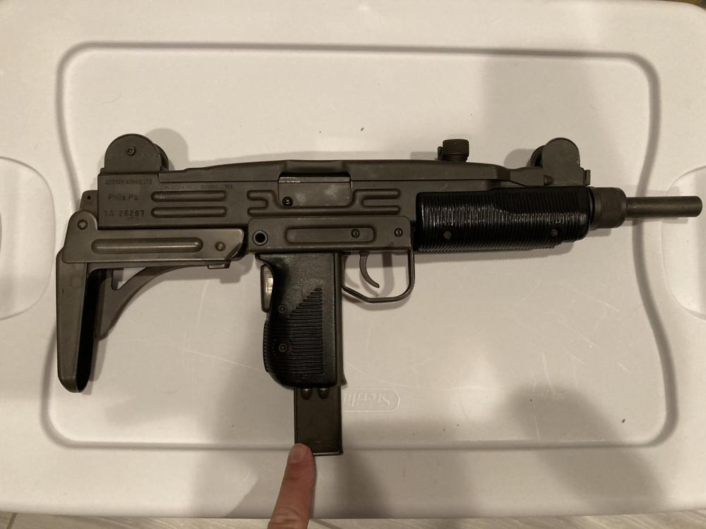 UZI.jpg