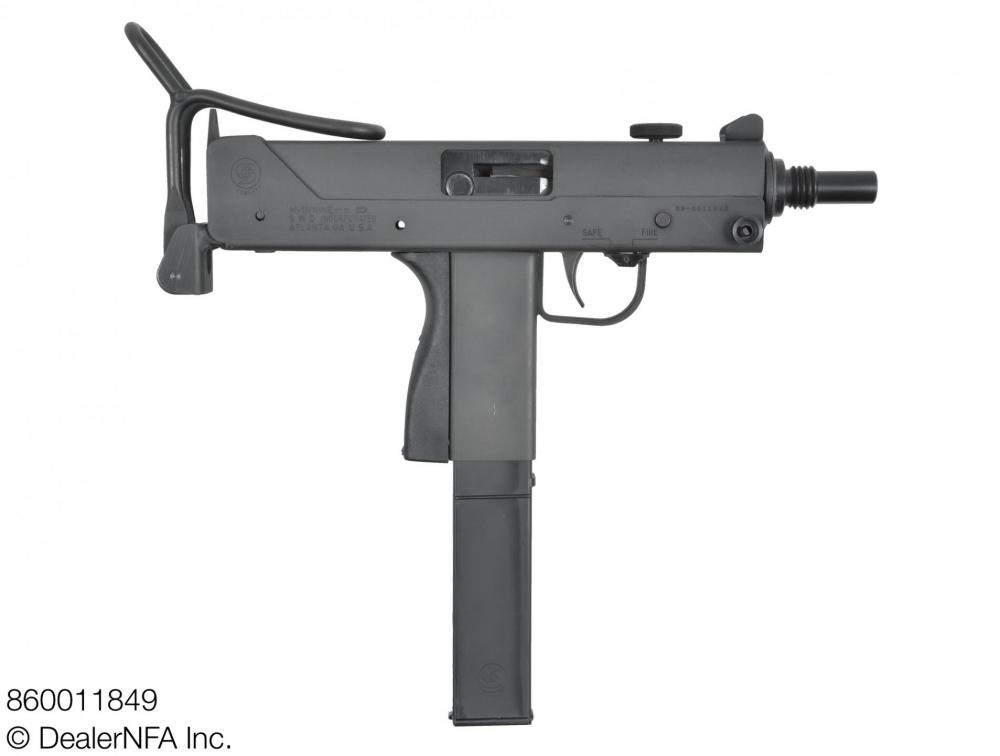 860011849_Daniel_SW_Inc_M11 - 002@2x.jpg