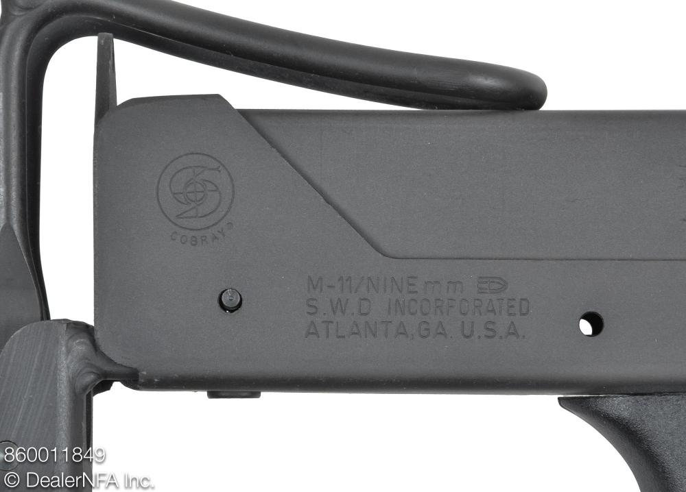 860011849_Daniel_SW_Inc_M11 - 004@2x.jpg