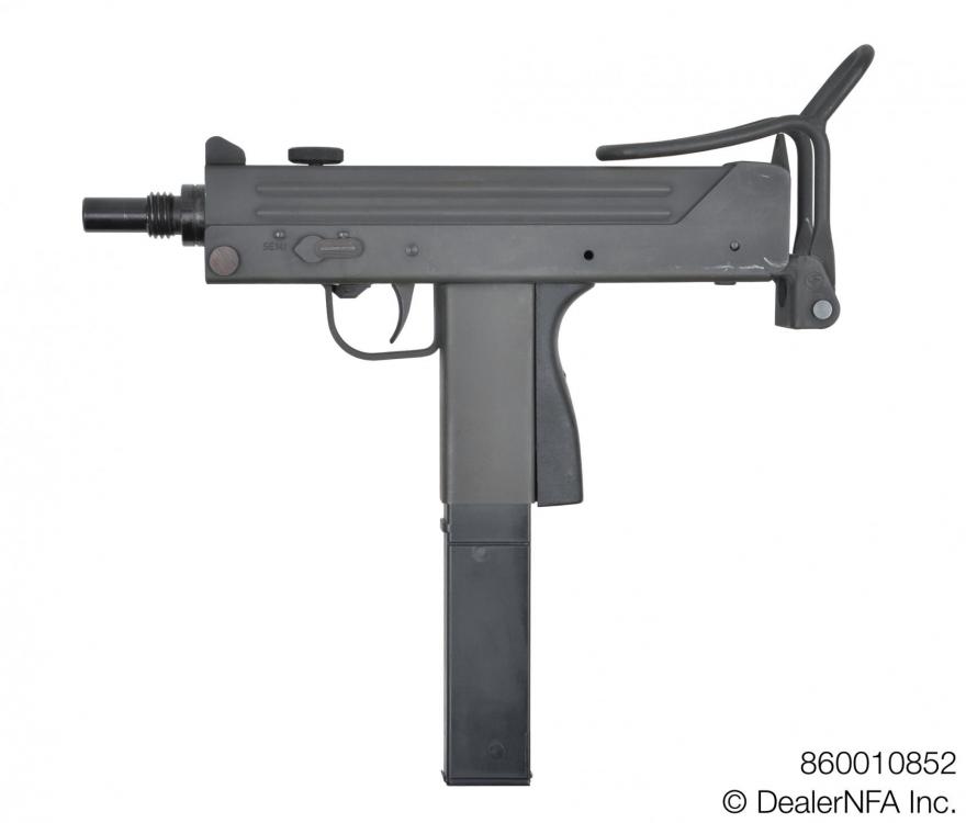 860010852_Daniel_SWD_M11 - 002@2x.jpg