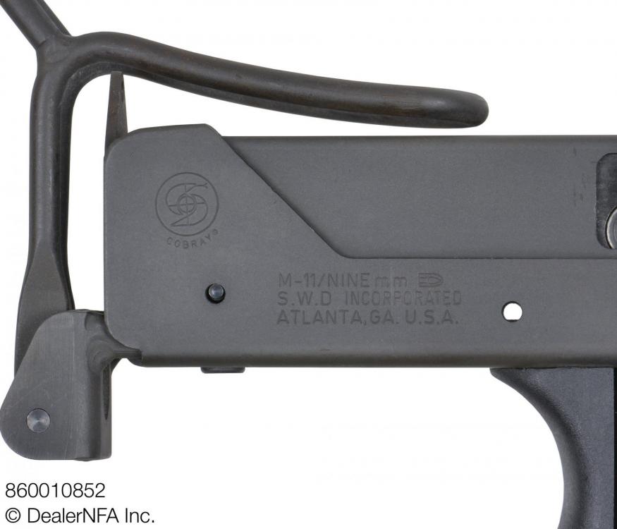 860010852_Daniel_SWD_M11 - 004@2x.jpg