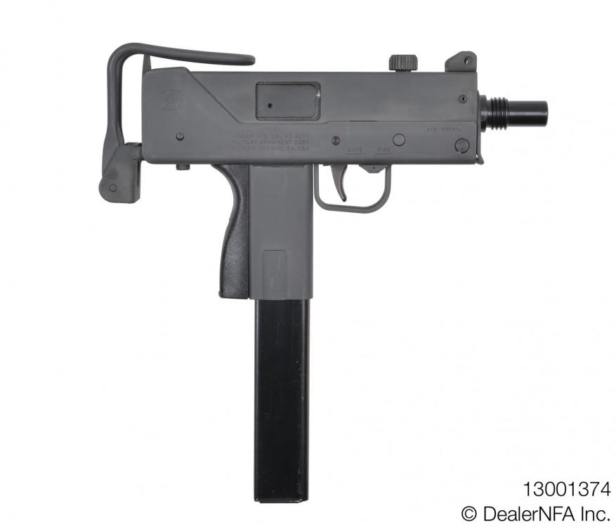 13001374_M10_45_CAL - 001@2x.jpg