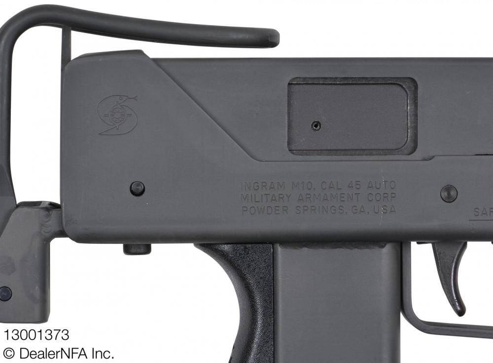 13001373_M10_45_CAL - 004@2x.jpg